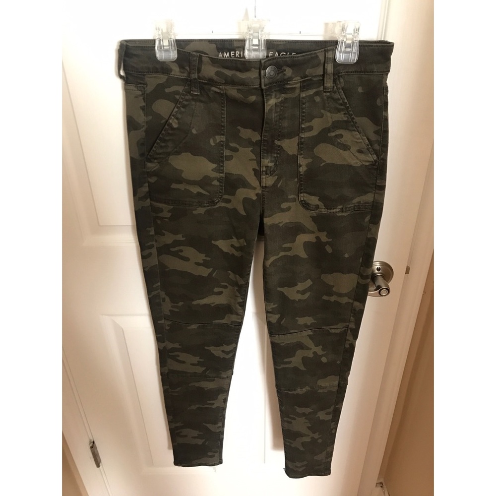 Camo High Wasted American Eagle Jeggings